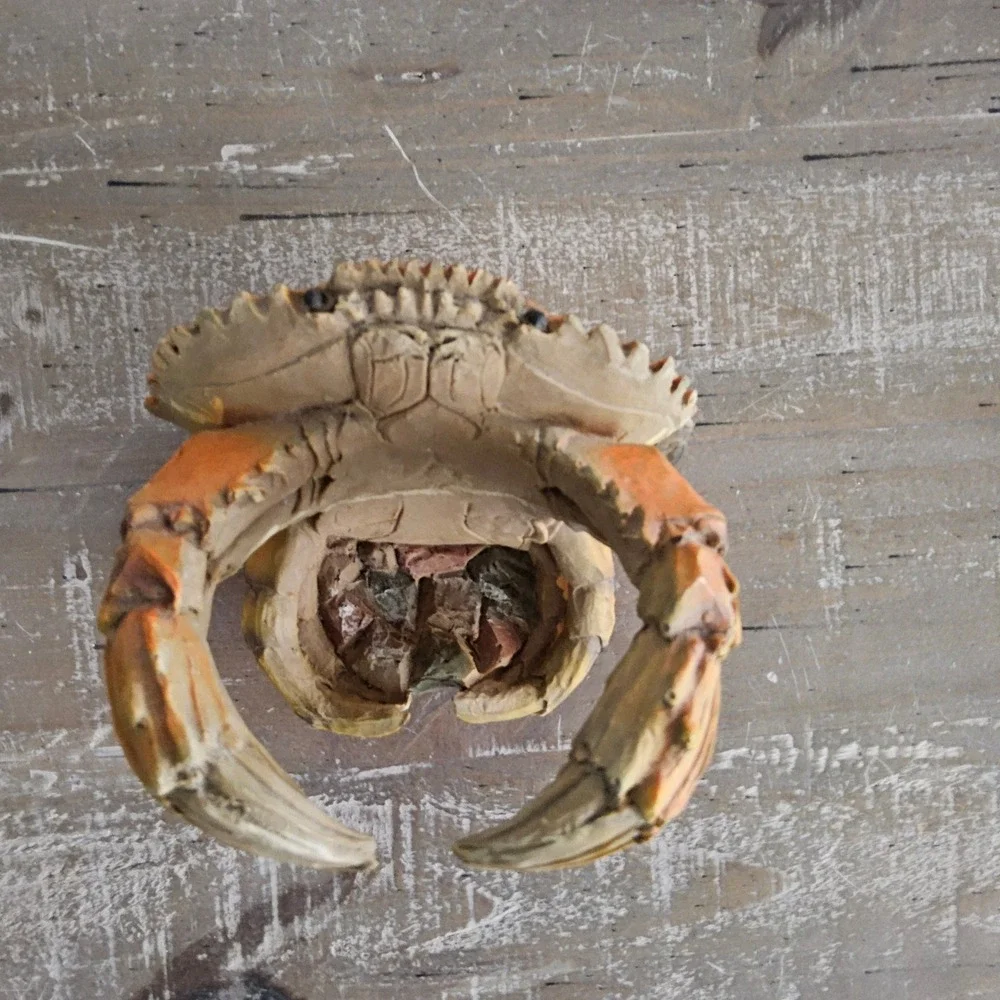 Coastal Crab Wine Bottle‎ Holder Nautical Beach Bar Decor Rustic Cottagecore